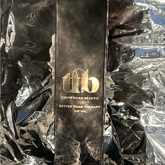 Better Than Therapy Lip Oil - Clear, Softening, Moistening, 3mL, 0.1 oz. - Picture 2 of 6